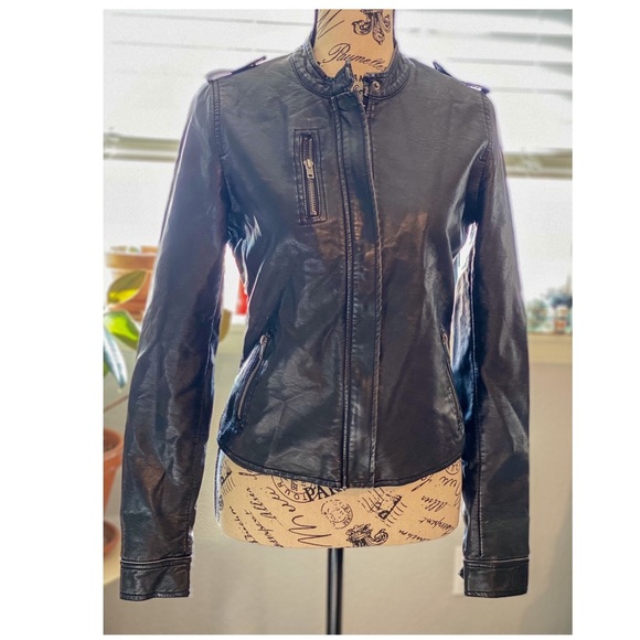 Vintage Vegan Faux Leather Jacket - Picture 3 of 15